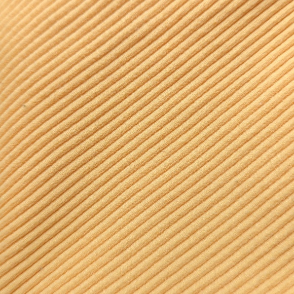 Crop Top - Picture 2 of 8